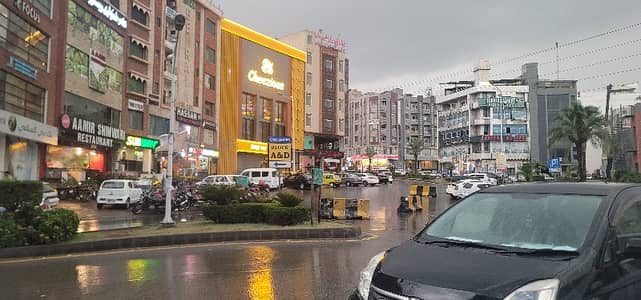 Ground Floor 5500 Sqft Ready to move Fully equipped and furnished with Executive, meetings and training rooms Huge Gusts area. Rent 8.25 Lac negotiable