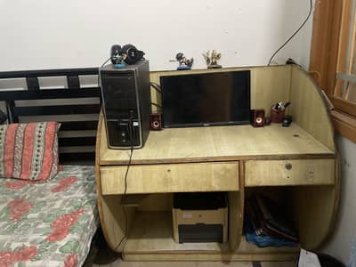 Study table / computer table