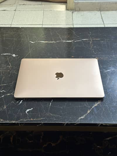Macbook M1 air Rose gold Colour 10/10 condition