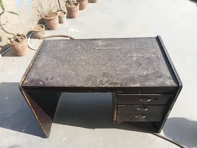 Table for sale study and p. c table