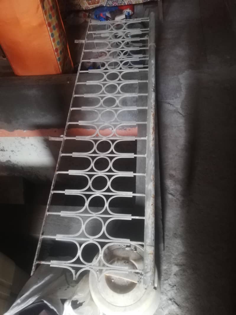 سیفٹی جنگلہ 1