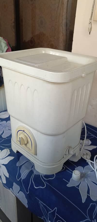 baby washing machine in v good condition
