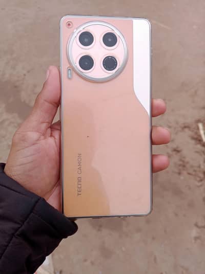 Techno camon 30 16/256 gb