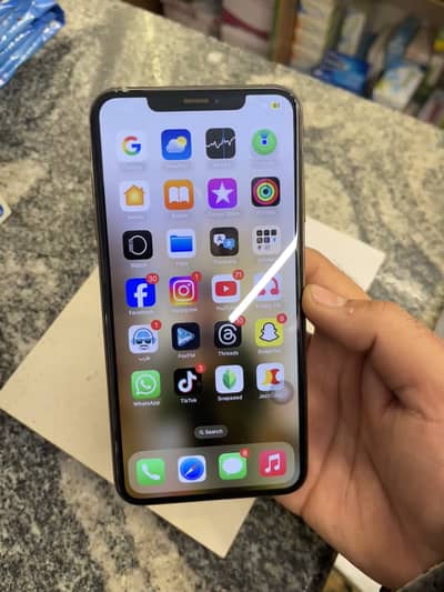Iphone xs max 256 pta approved with box