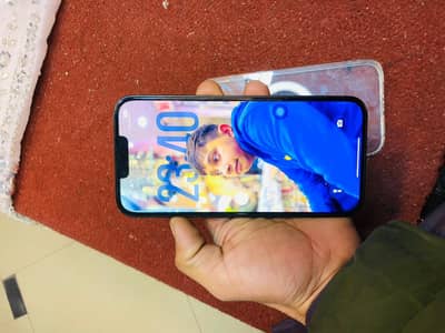 iphone 14 plas 128 gb iv