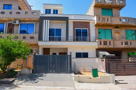 G-13 New Brand Double Story House 25x40 Available For Sale