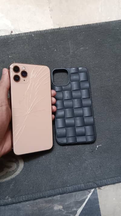 iphone 11 pro max all ok 10 by 10 condition hai