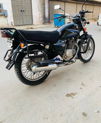 Suzuki GS 150 for sale 03/22/80/68/047 model 2015