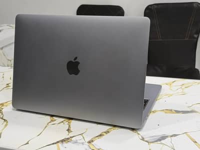 MacBook Pro 2017 (A1708)  Pro 8 Gb Ram 256 Gb SSD