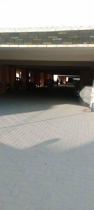 Flat For Sale URGENT 2 Bed 2nd Floor Transfer East Open huge rooms huge lounge.