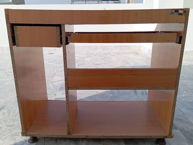 Computer/Laptop Table 4