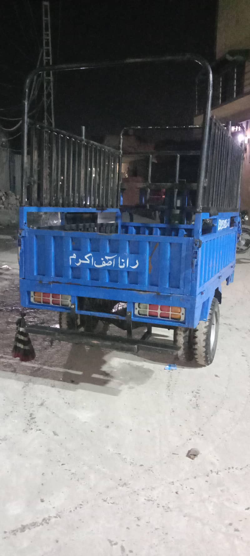 200 cc classic cargo loder 0