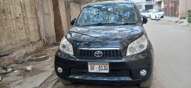 Toyota Rush 2010/2015 Pearl Black Colour.