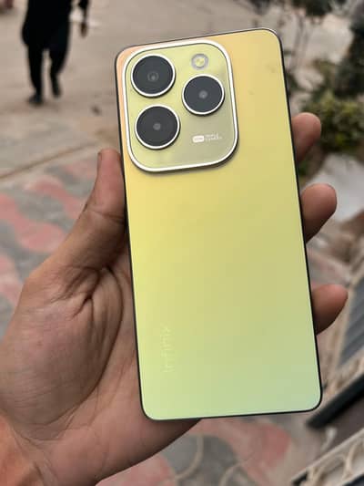 infinix hot 40 16/256 10/10 condition full lush complete box+covercase