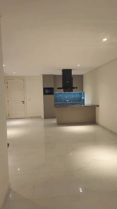 Ready to move luxury 1 bedroom apartment for sale in Avenair in Gulberg Lahore