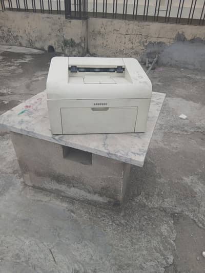 Please this is 2004 model please buy