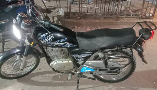 Suzuki GS 150 SE 2013