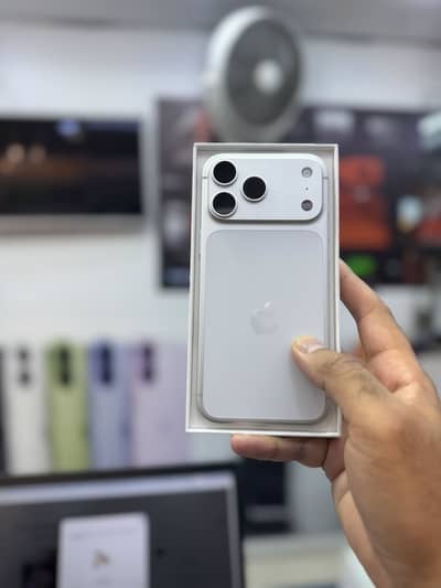 iPhone 17 Pro Max 256gb LLA/USA NON PTA