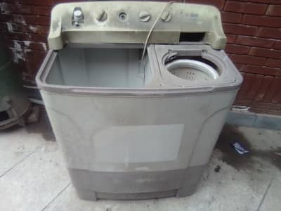 Used Washing Machine Twin (Waher + Dryer)