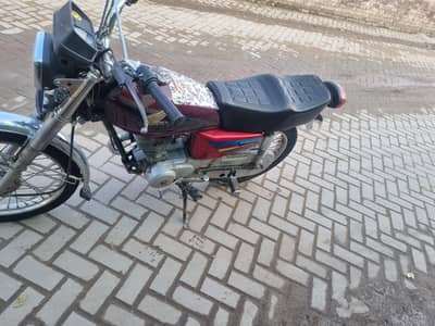 contact on WhatsApp  +92370 3017072