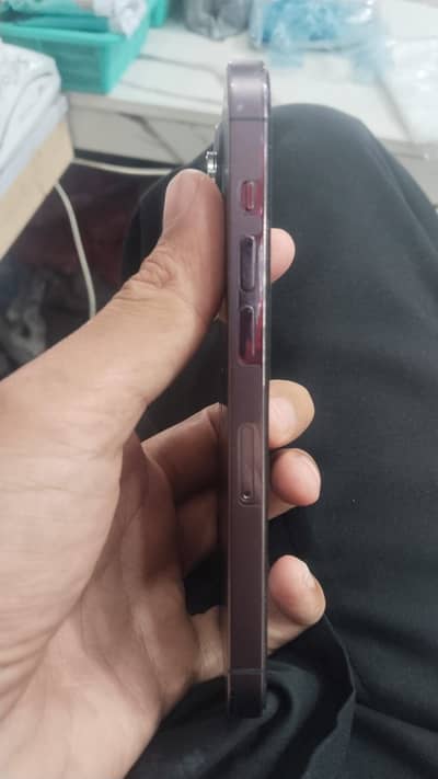 iPhone 14pro256gb battery life 96% PTA