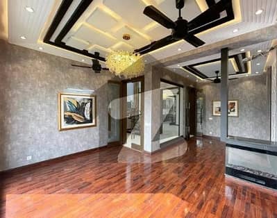 Unfurnished Upper Portion for Rent | 3 Bed | Near S Block DHA Phase 7 | Prime Location