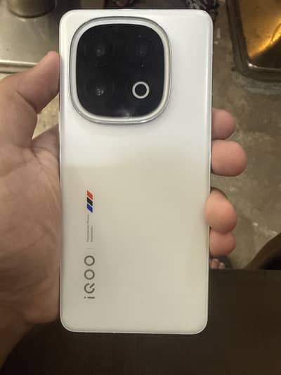 Vivo iQOO 13