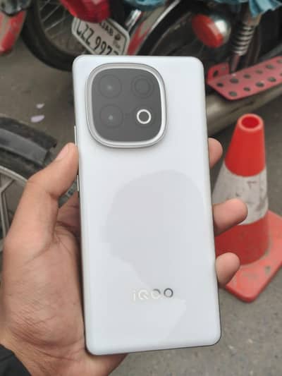 iqoo z10 turbo pro 12+12/256gb