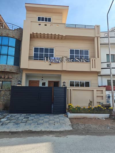 G-13 Near Park Masjid And Mini Market Top Location 4 Marla House Available For Sale.