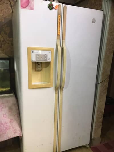 General electric refrigerator side by side