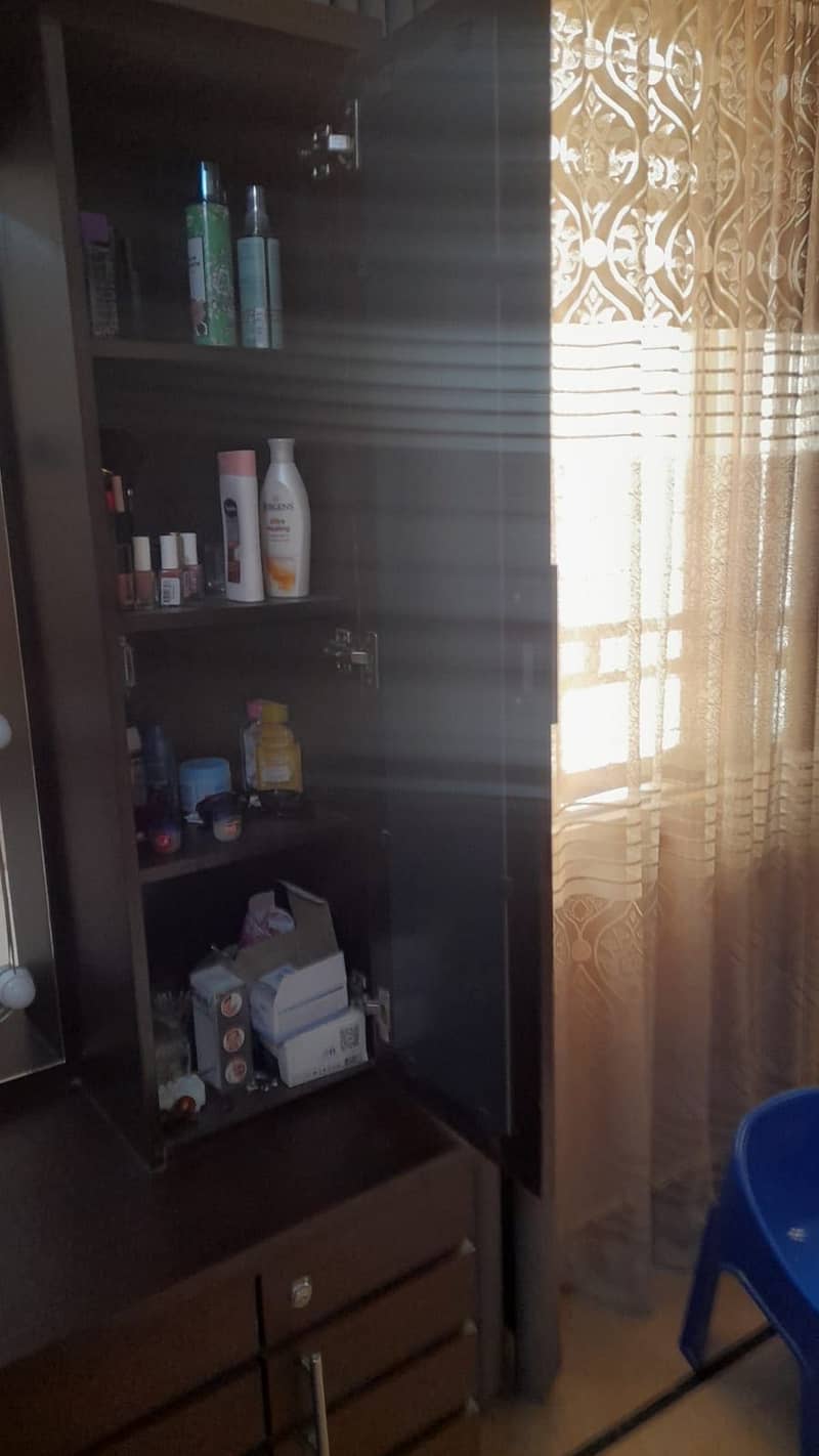 Dressing Table 2
