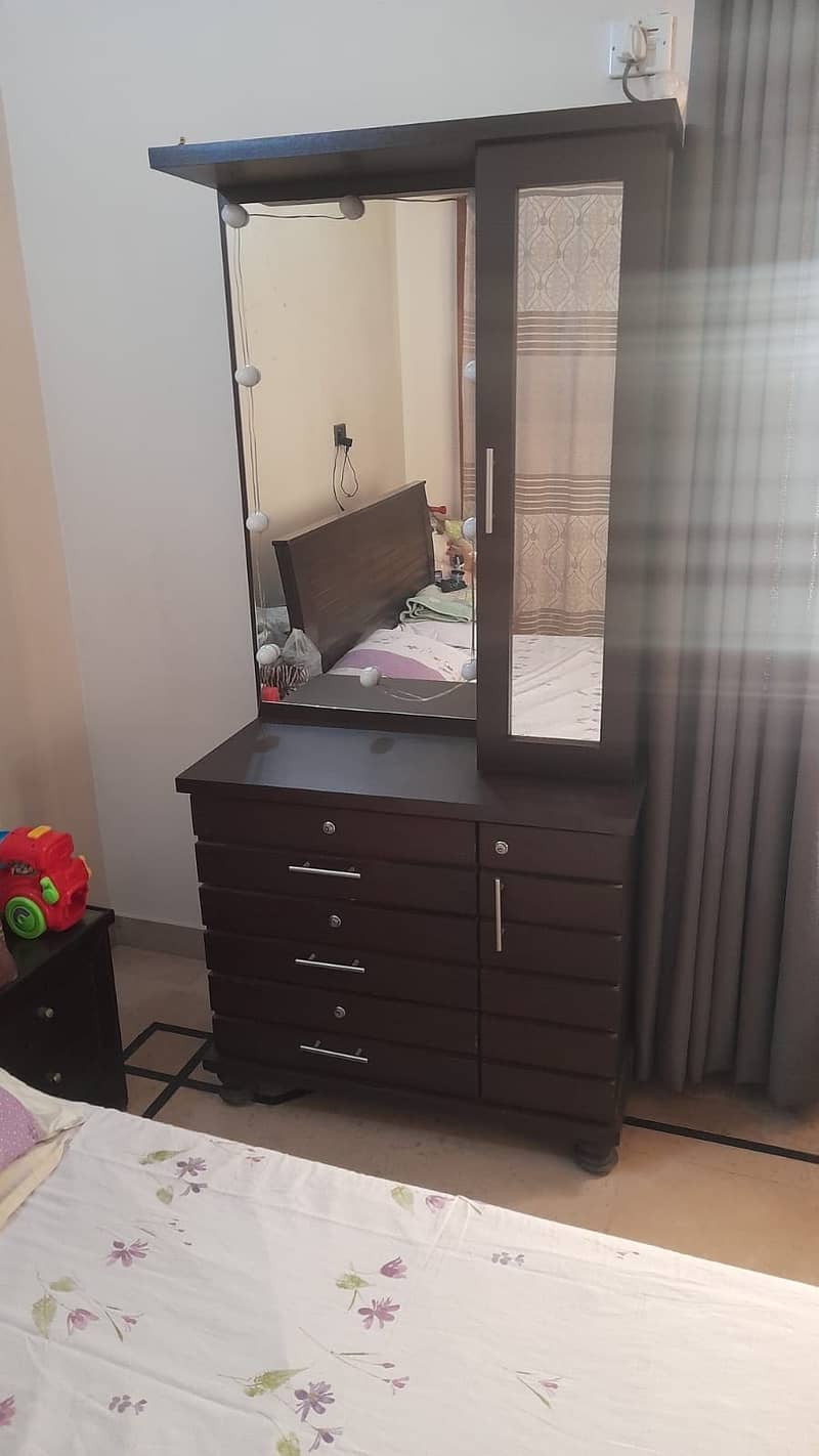 Dressing Table 1