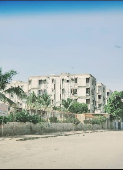 2 Bed DD Luxurious Flat In Gulshan-E-Iqbal Block 14