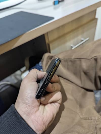 iPhone 11 pro max Pta Approved