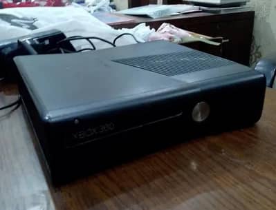 Xbox 360silim  selling urgent