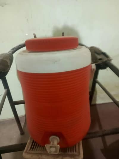 3 patila + plates spoon + water cooler