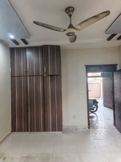 5 marla lower portion for rent