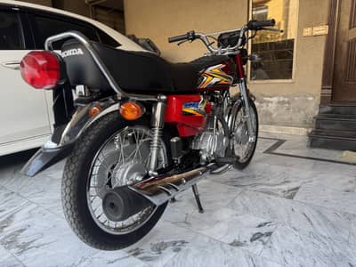 Honda CG 125 2025