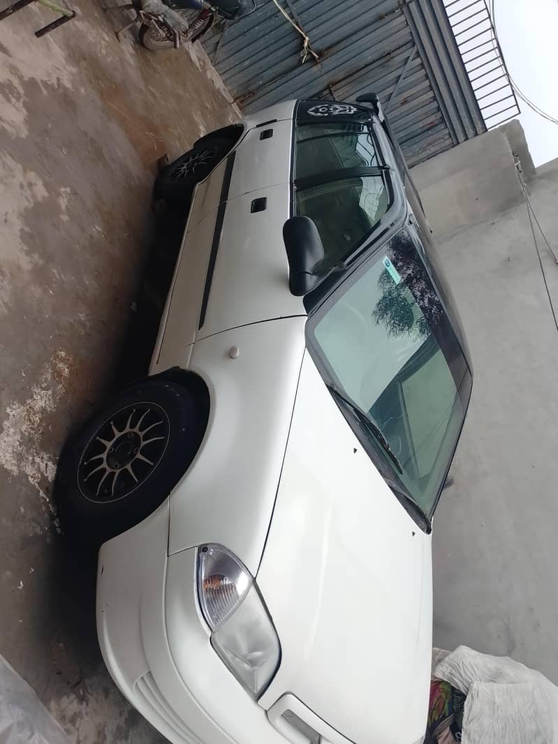 گاڑی اچھی کنڈیشن میں ھے کا نمبر سیالکوٹ کا ھے بک فایل جینوئن ھے 4