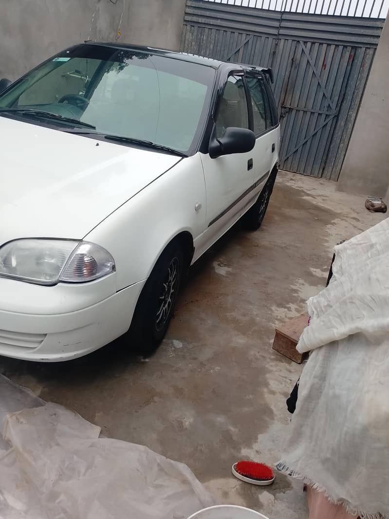 گاڑی اچھی کنڈیشن میں ھے کا نمبر سیالکوٹ کا ھے بک فایل جینوئن ھے 6