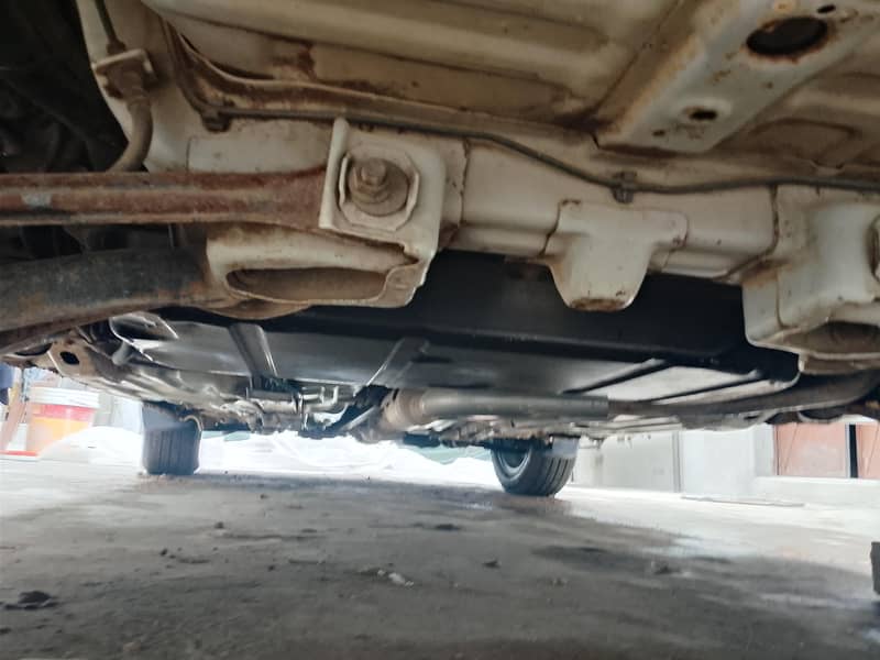 گاڑی اچھی کنڈیشن میں ھے کا نمبر سیالکوٹ کا ھے بک فایل جینوئن ھے 7