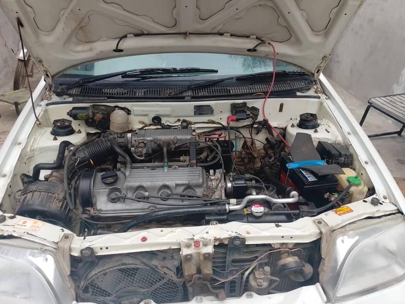 گاڑی اچھی کنڈیشن میں ھے کا نمبر سیالکوٹ کا ھے بک فایل جینوئن ھے 11