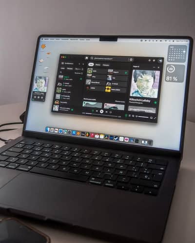 MacBook Pro M2 13 Inch