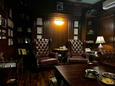 500 Yards Like-New Luxury House for Sale DHA Phase 8 ( Zone-B )