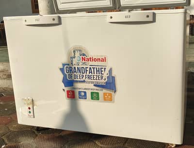 National Deef Freezer Modle DF-805 T