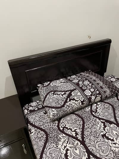 2 single with 2 side tables and 1 dressing table is up for sale