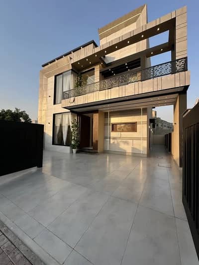 10 MARLA LIKE NEW LUXURY HOUSE FOR RENT IN SECTOR E BAHRIA TOWN LAHORE