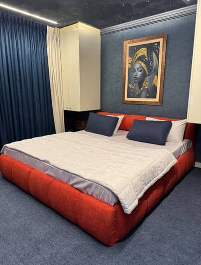 LUXURIOUS APARTMENT FOR SALE AT PRIME LOCATION OF BAHRIA TOWN LAHORE