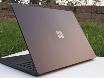 Microsoft Surface Laptop 4 Core i7 11th gen
