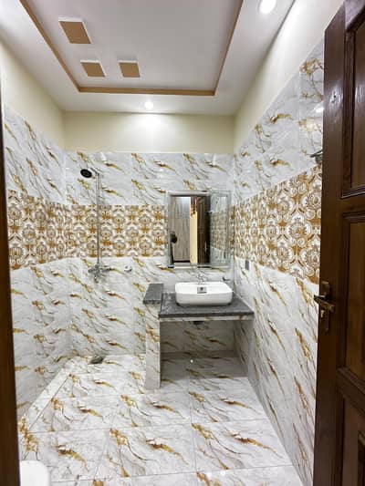 5 MARLA UPPER PORTION FOR RENT IN HIGH COURT SOCIETY PHASE 2 NEAR COLLAGE ROAD LAHORE